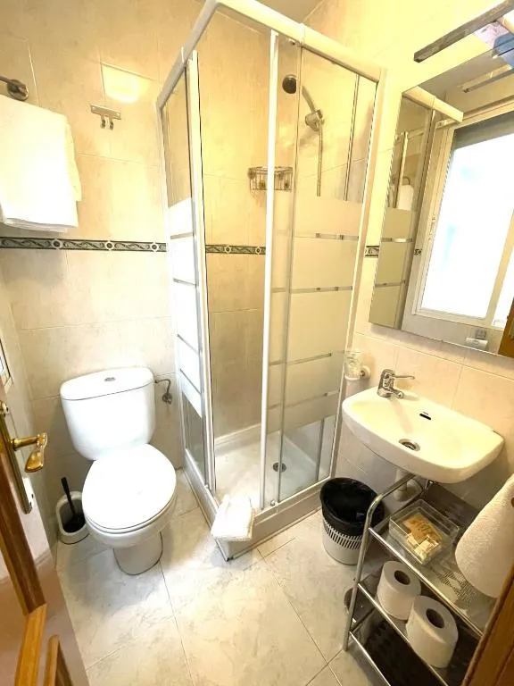 Double Room with Private Bathroom