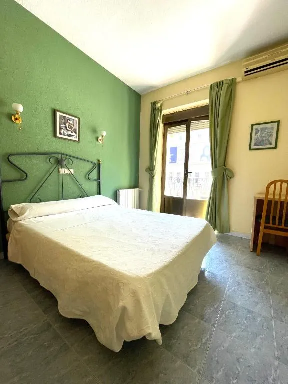 Double Room with Shared Bathroom
